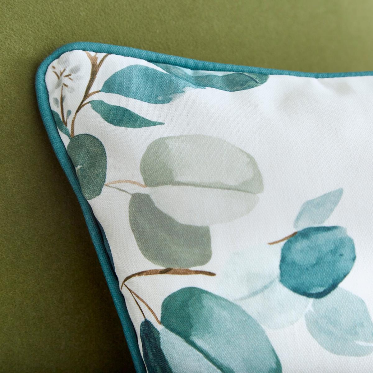 Eucalyptus Green Cushion Green/White – image 2