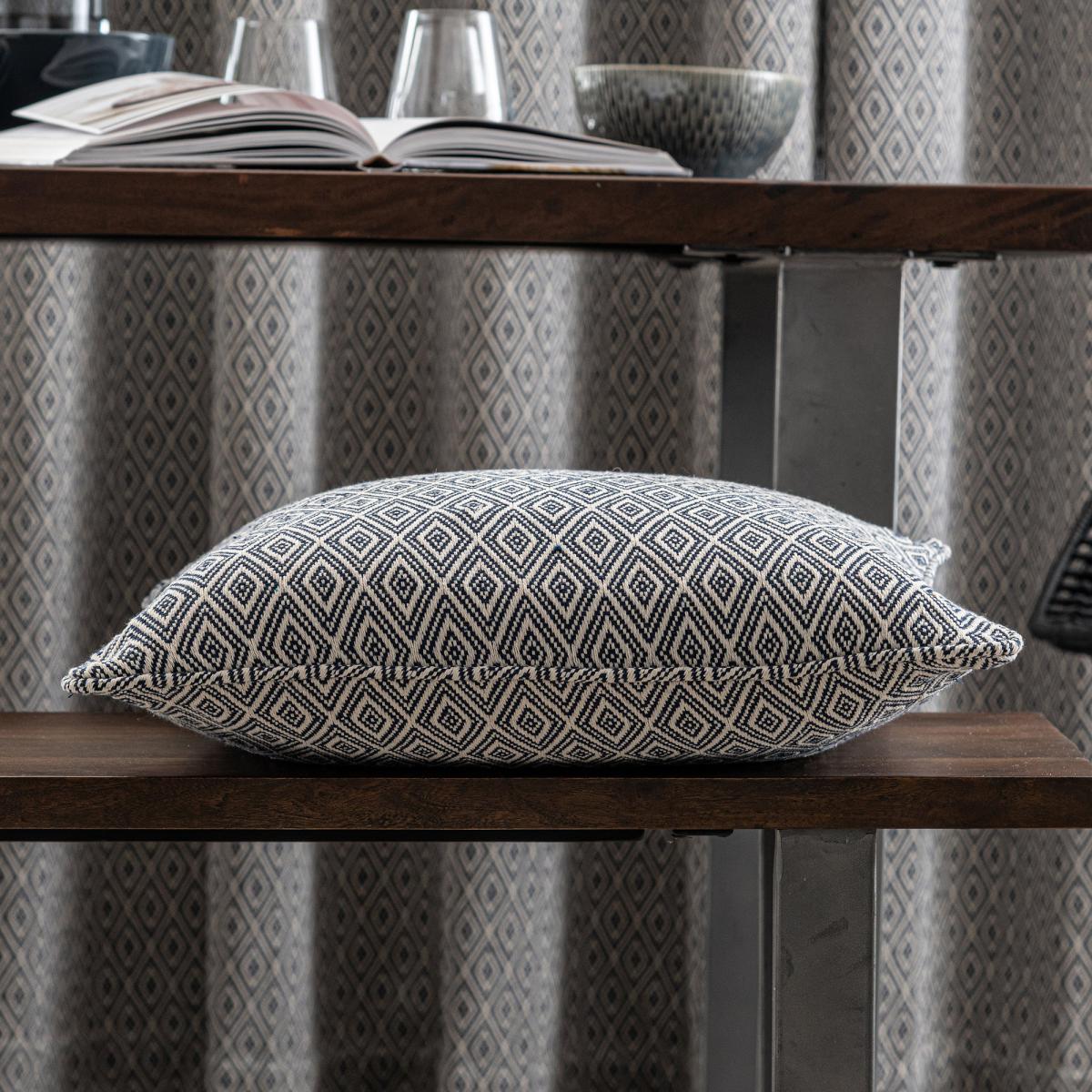 Elements Oslo Cushion Blue – image 4