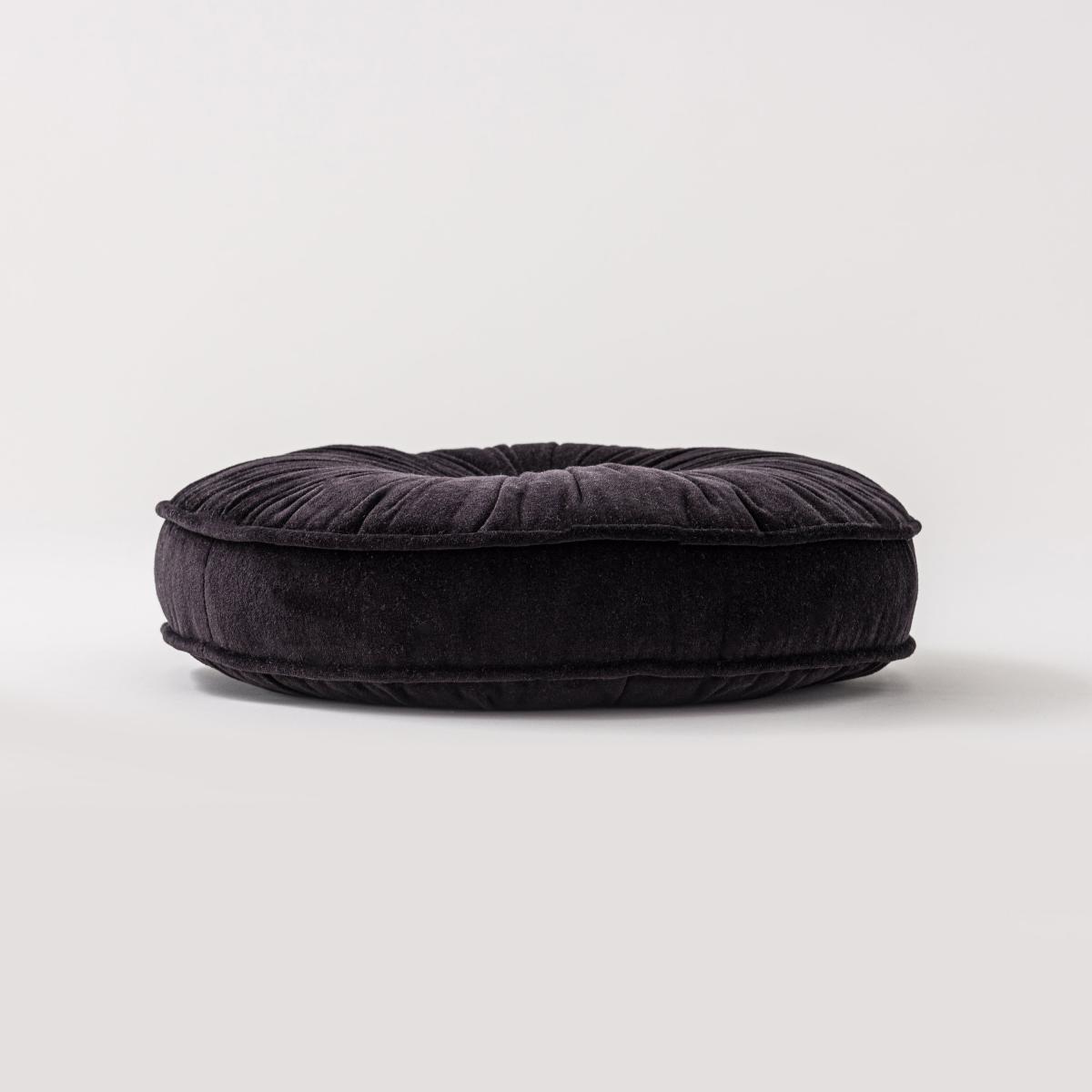 Clara Circular Cushion Black – image 3