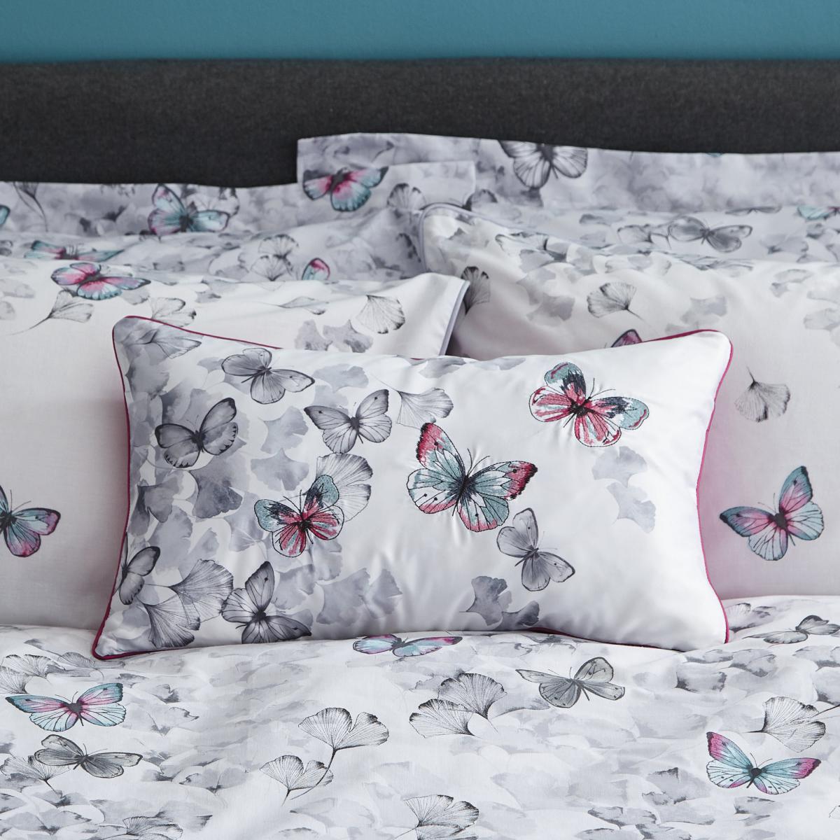 Ginkgo Butterfly White Cushion White – image 1