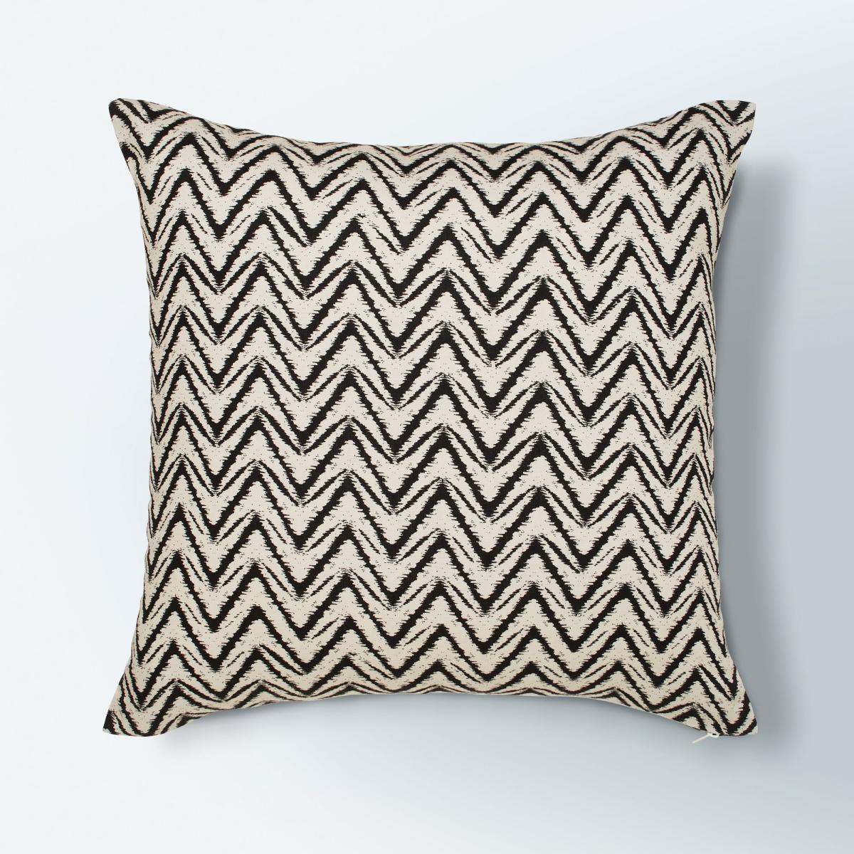Sumba Cushion Monochrome Black and white – image 2