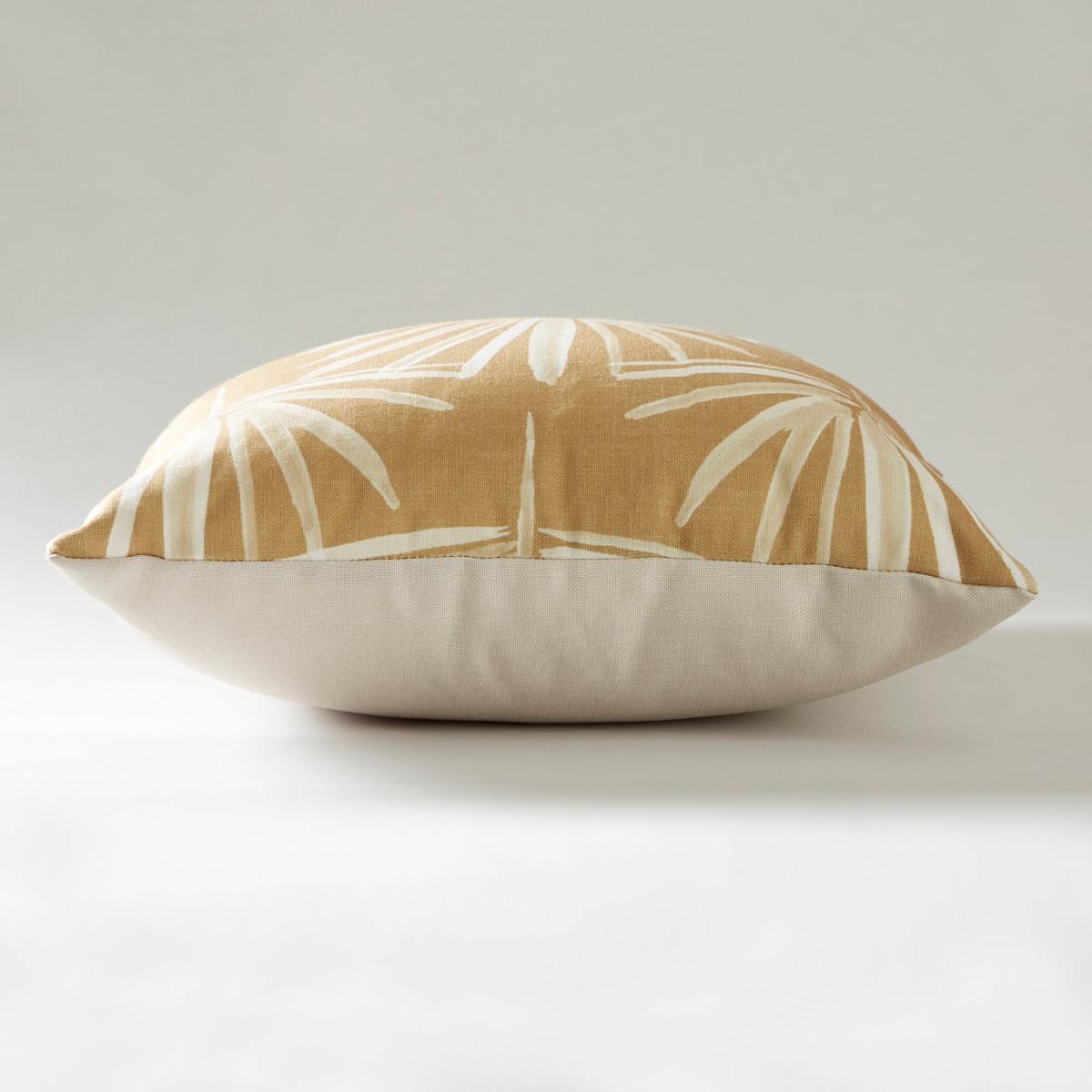 Global Leaf Cushion Beige and White – image 3