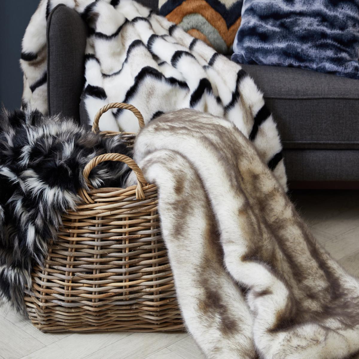 Eska Zigzag Faux Fur Cushion Natural – image 5