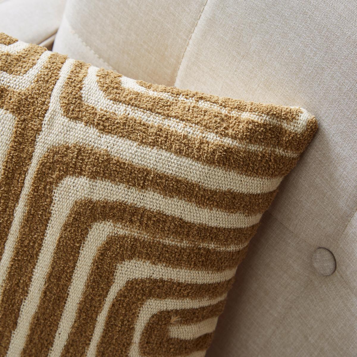 Circular Knit Squares Cushion Brown – image 2
