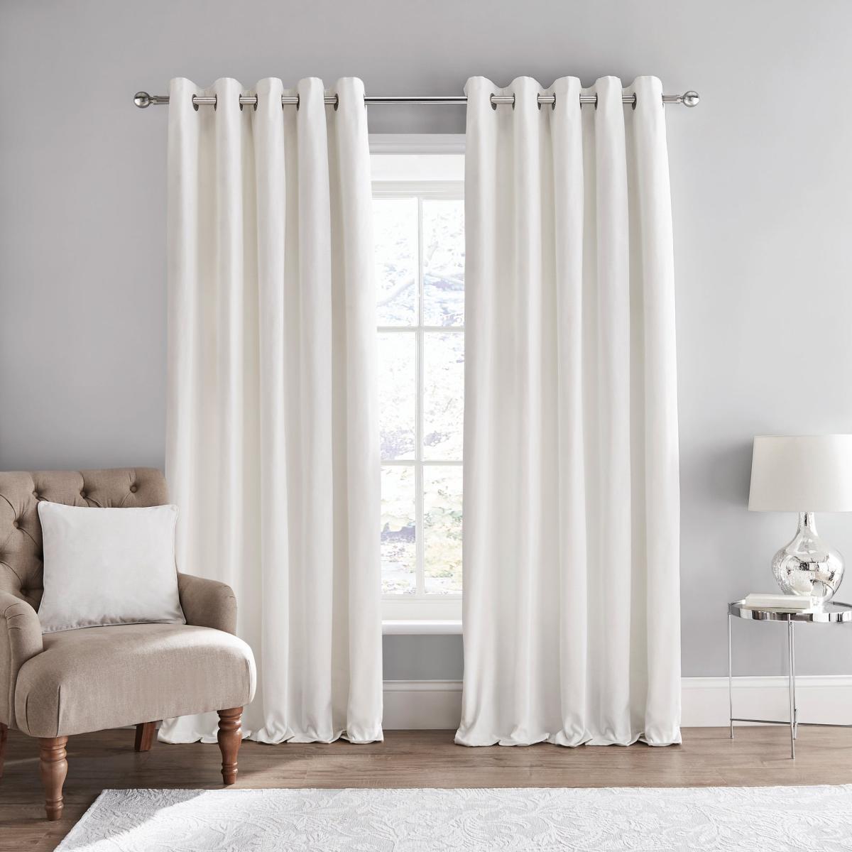 Lymington Cushion White – image 2