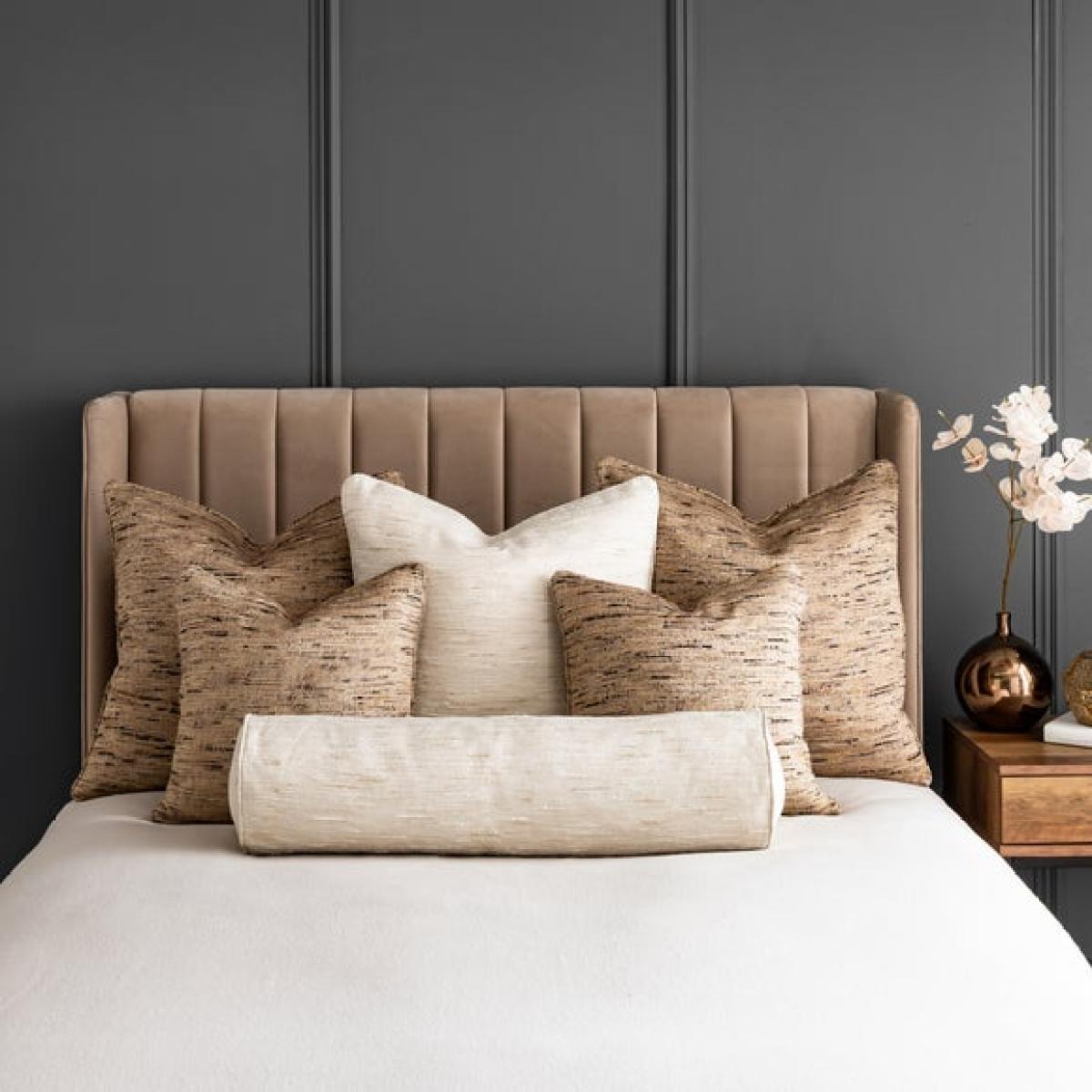 Hotel Fontaine Long Bolster Cushion – image 7