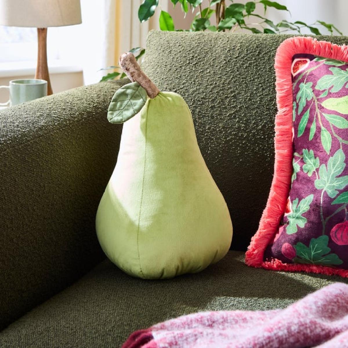 Pear Shaped Cushion – image 1