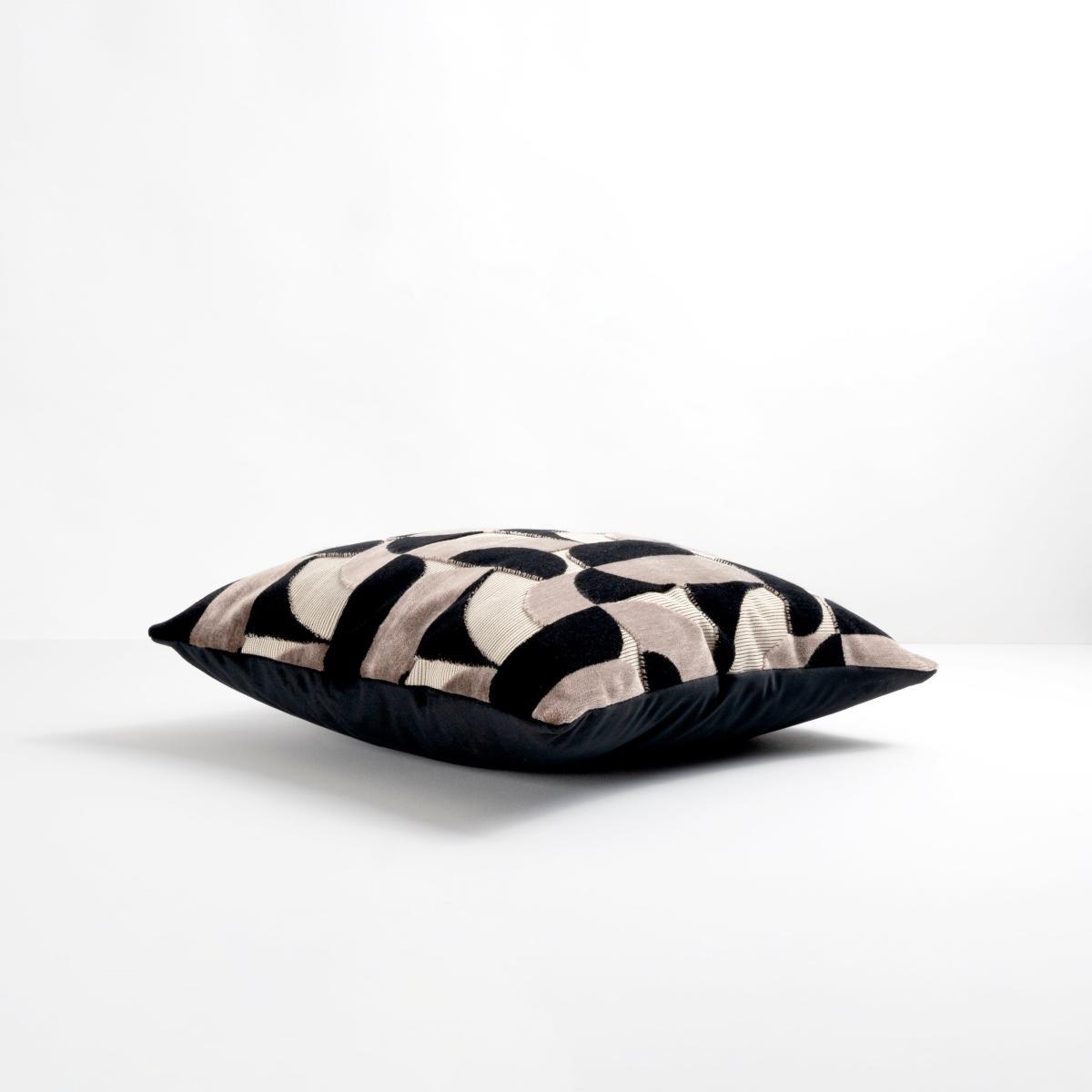 Curves Cut Velvet Geometric Black Cushion Black – image 3