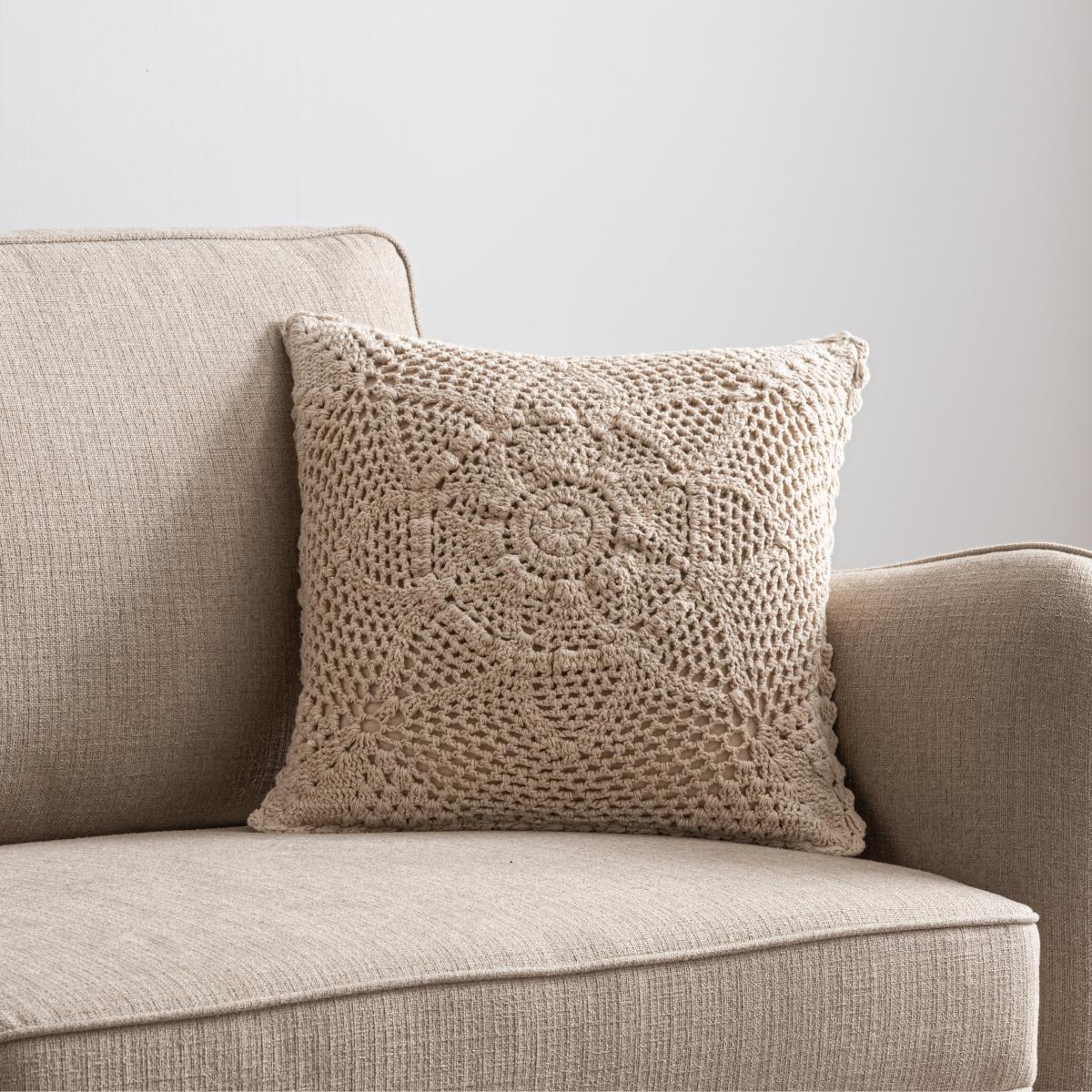 Crochet Cushion Cream – image 2