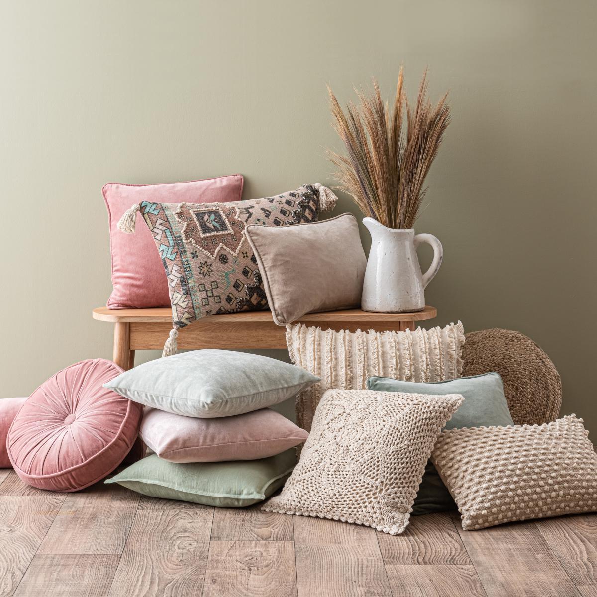 Crochet Cushion Cream – image 6