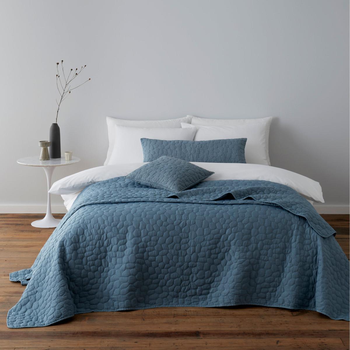 Pebble Quilted Cushion Blue – image 1