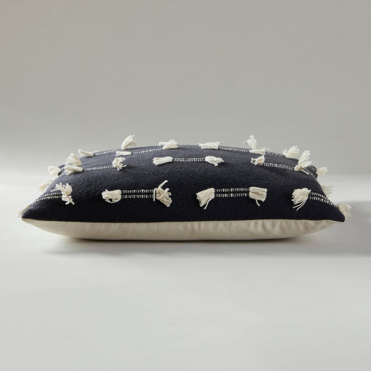 Otis Cushion Black Black – image 3
