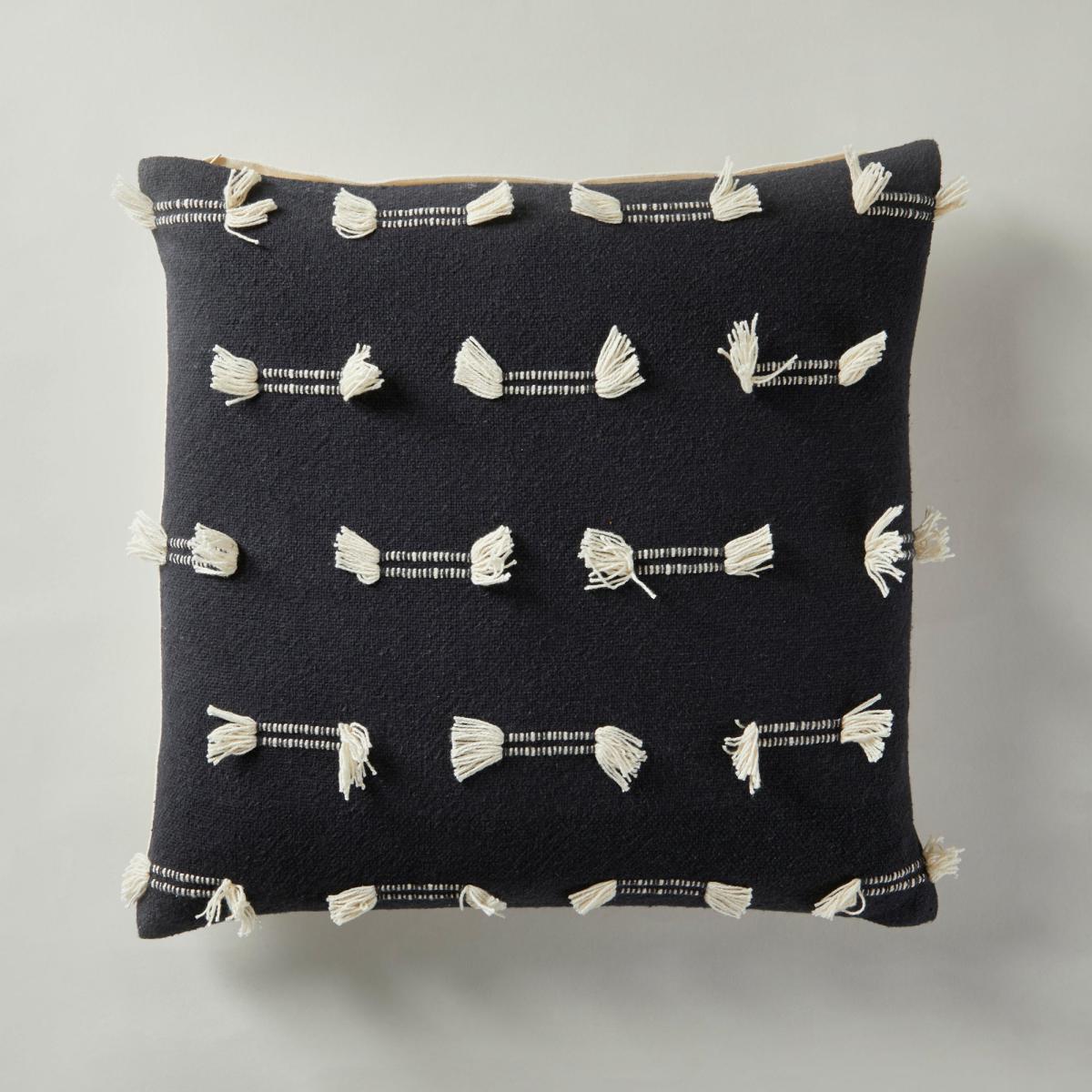 Otis Cushion Black Black – image 1