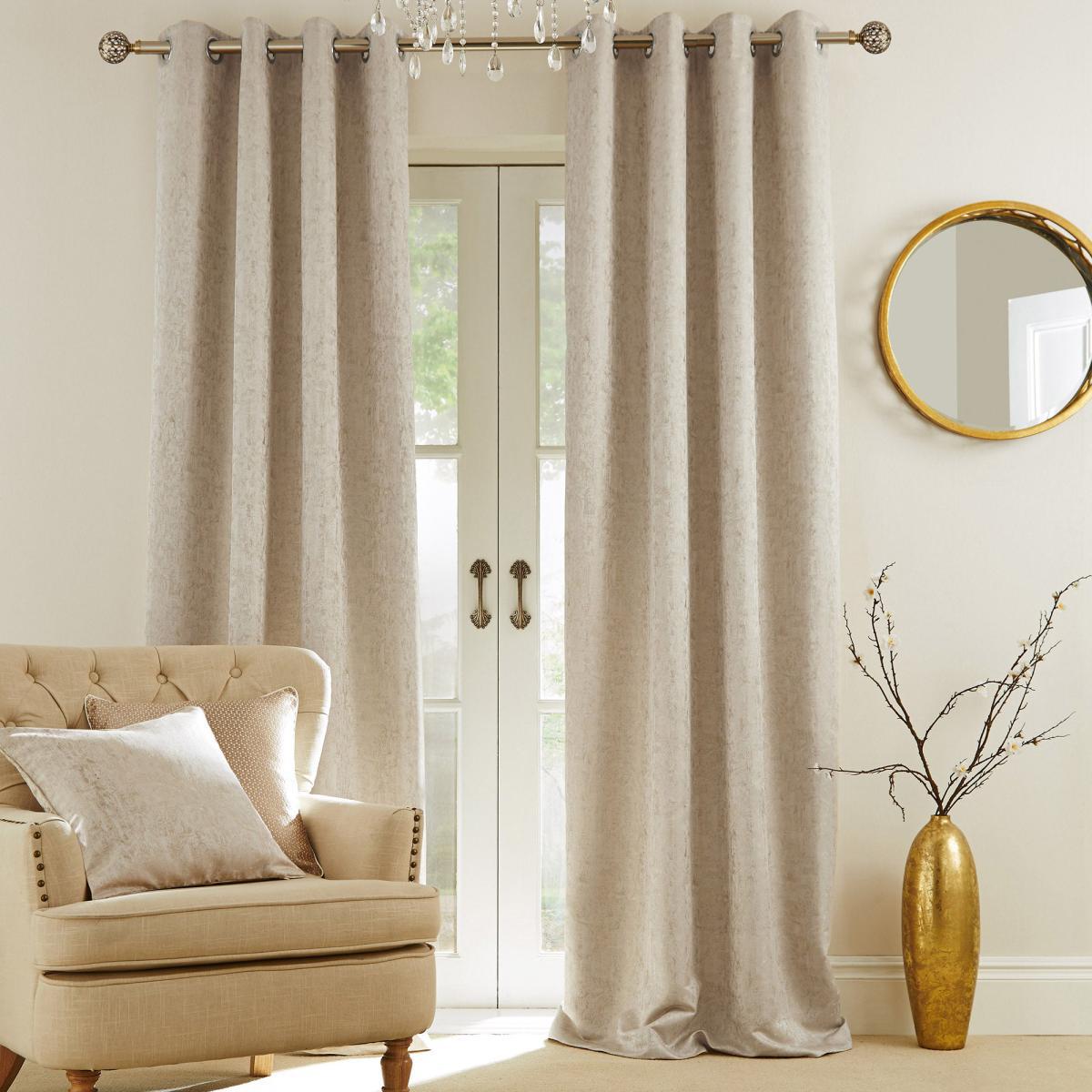 Richmond Champagne Cushion Champagne Brown – image 3