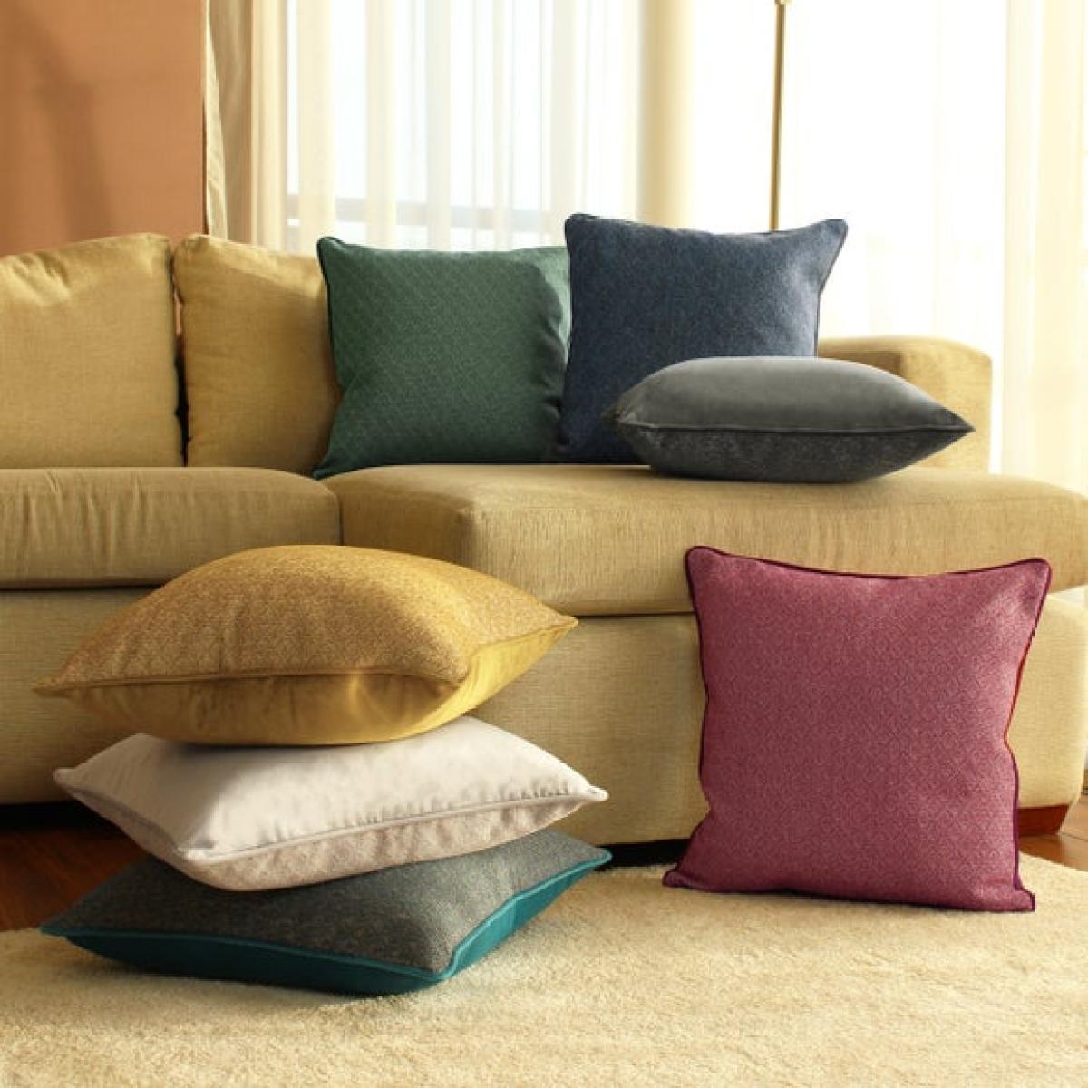 Paoletti Blenheim Polyester Square Cushion – image 4