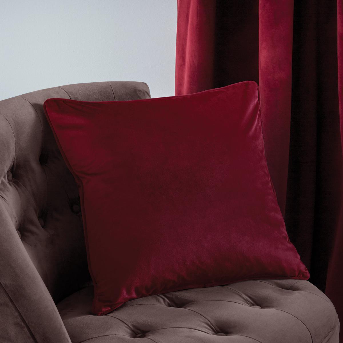 Recycled Velour Cushion Claret – image 1