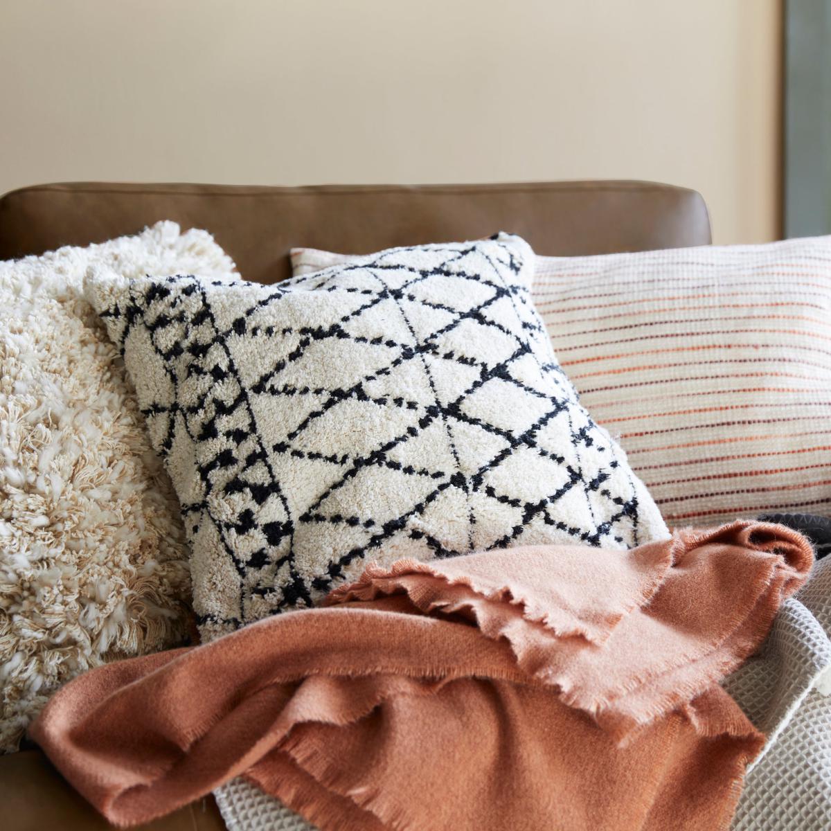 Ava Textured Cushion Natural – image 2