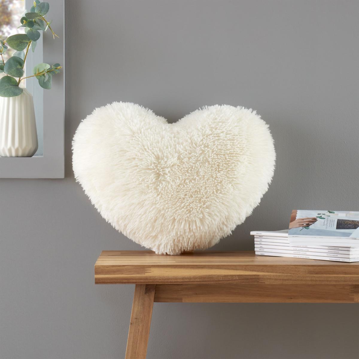 Catherine Lansfield Cuddly Heart Cushion – image 2