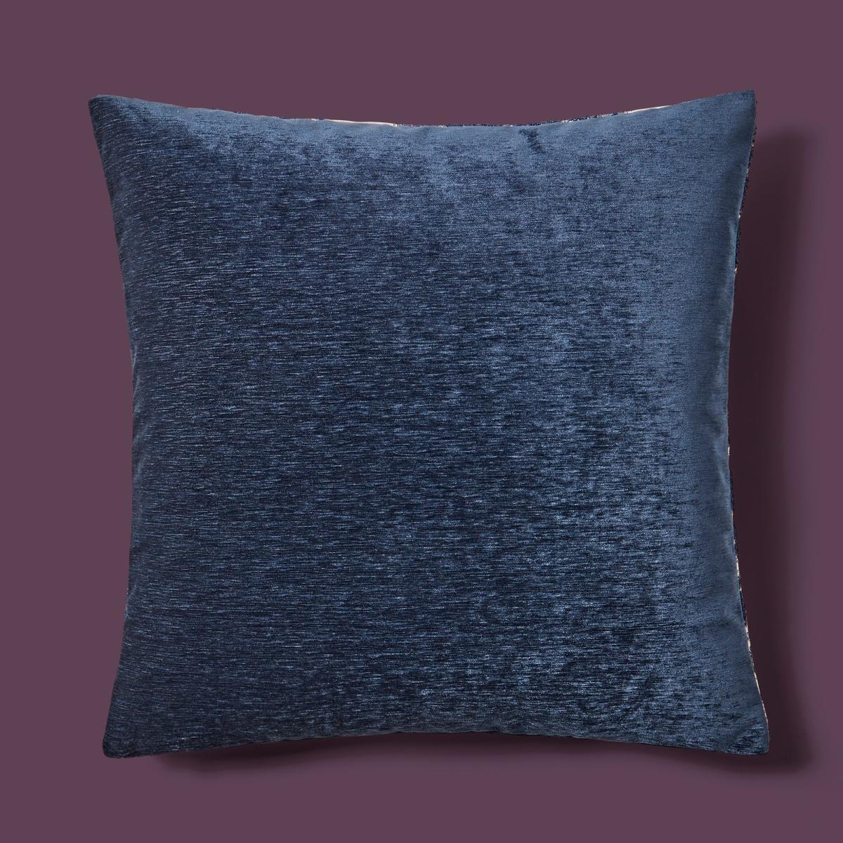 Distressed Damask Square Cushion Navy (Blue) – image 4