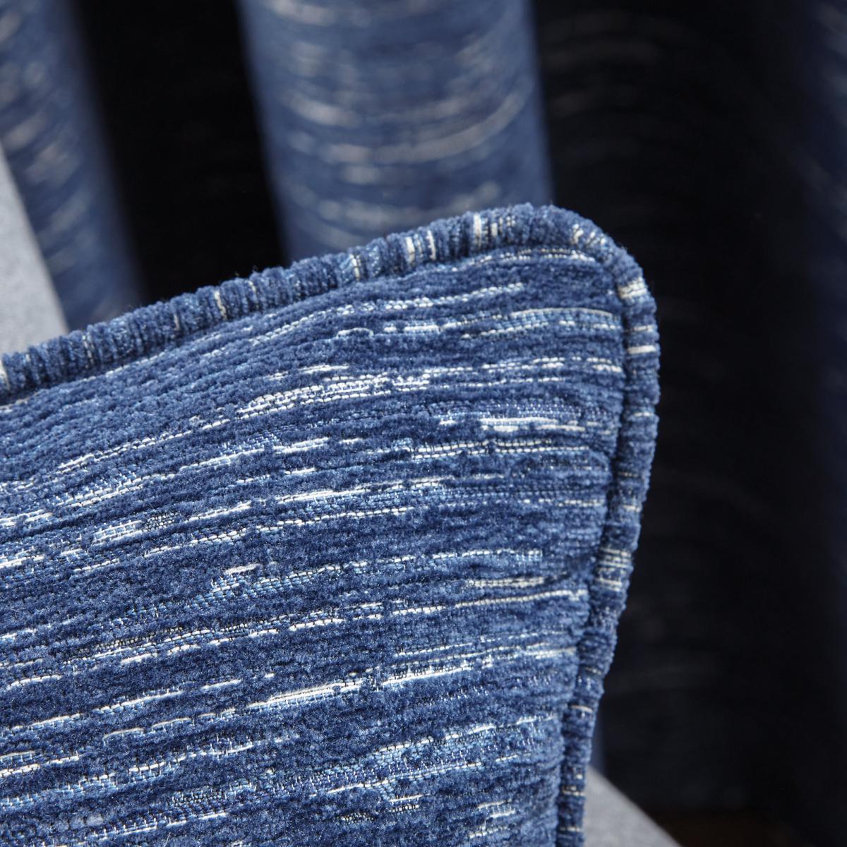 Chenille Calvert Navy Cushion Navy Blue – image 3