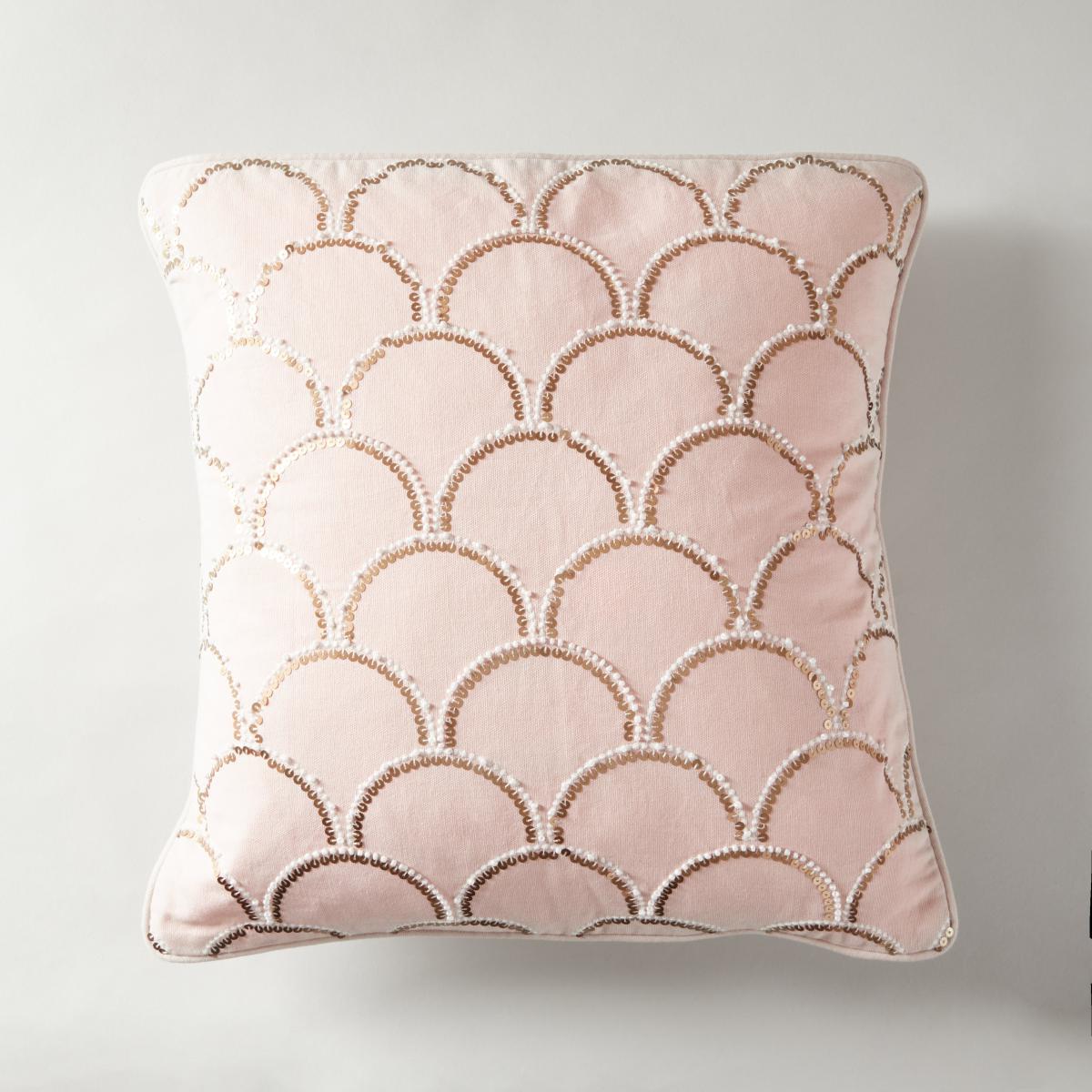 Beaded Scallop Cushion Pink – image 2