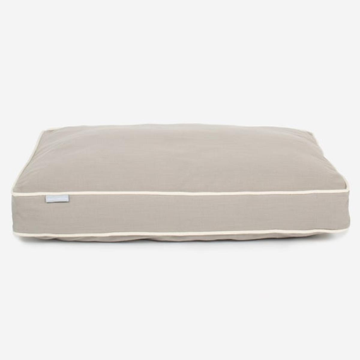 Lords and Labradors Savanna Dog Cushion – image 3