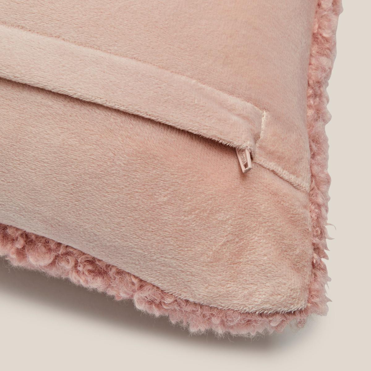 Wool Look Cushion Pink – image 5