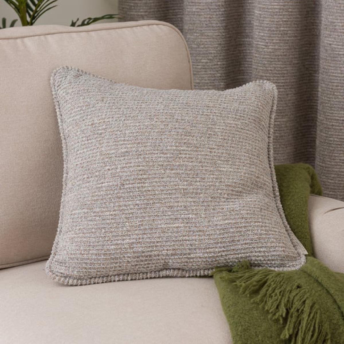 Curchgate Ashwell Square Cushion – image 3