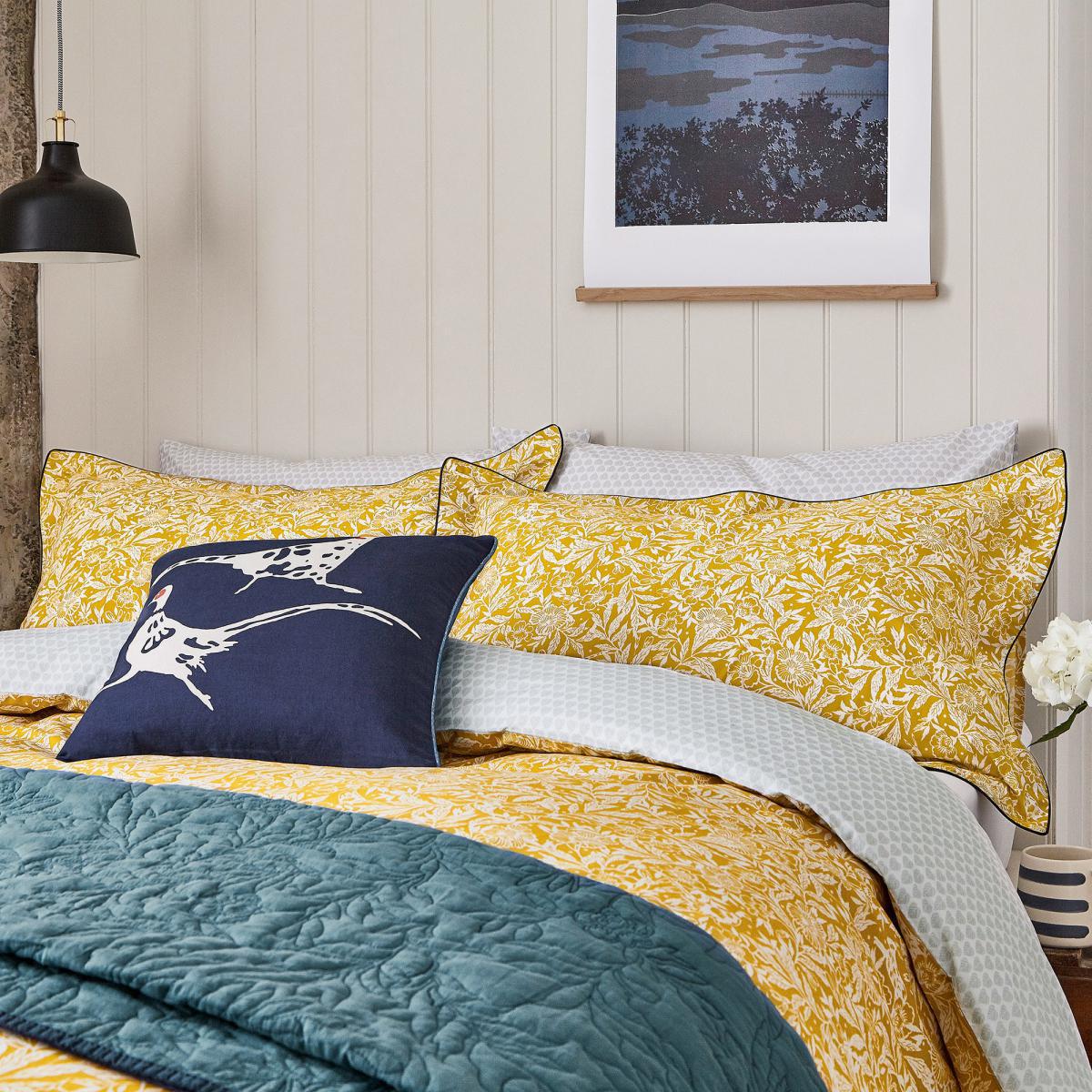 Joules Twilight Ditsy Cushion Navy Blue and White – image 4