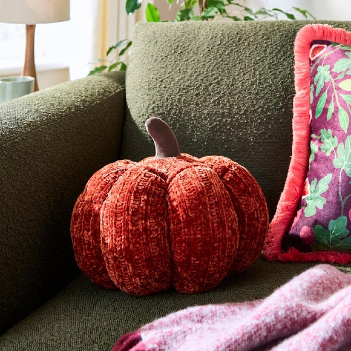 Chunky Chenille Knitted Pumpkin Cushion – image 1