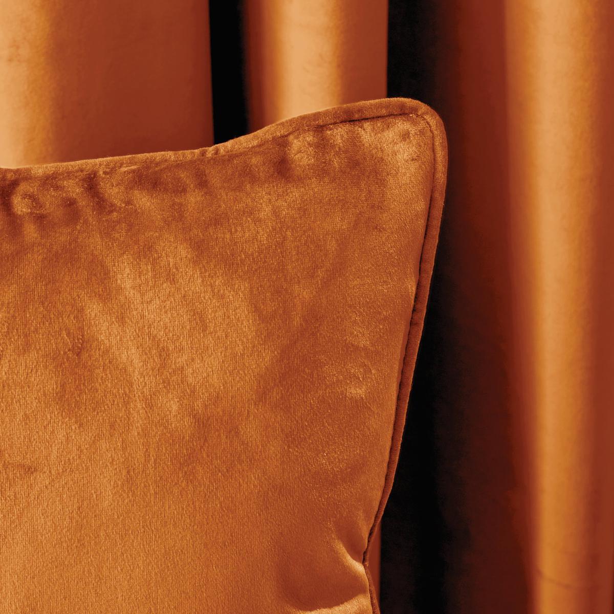 Recycled Velour Cushion Pecan (Brown) – image 3