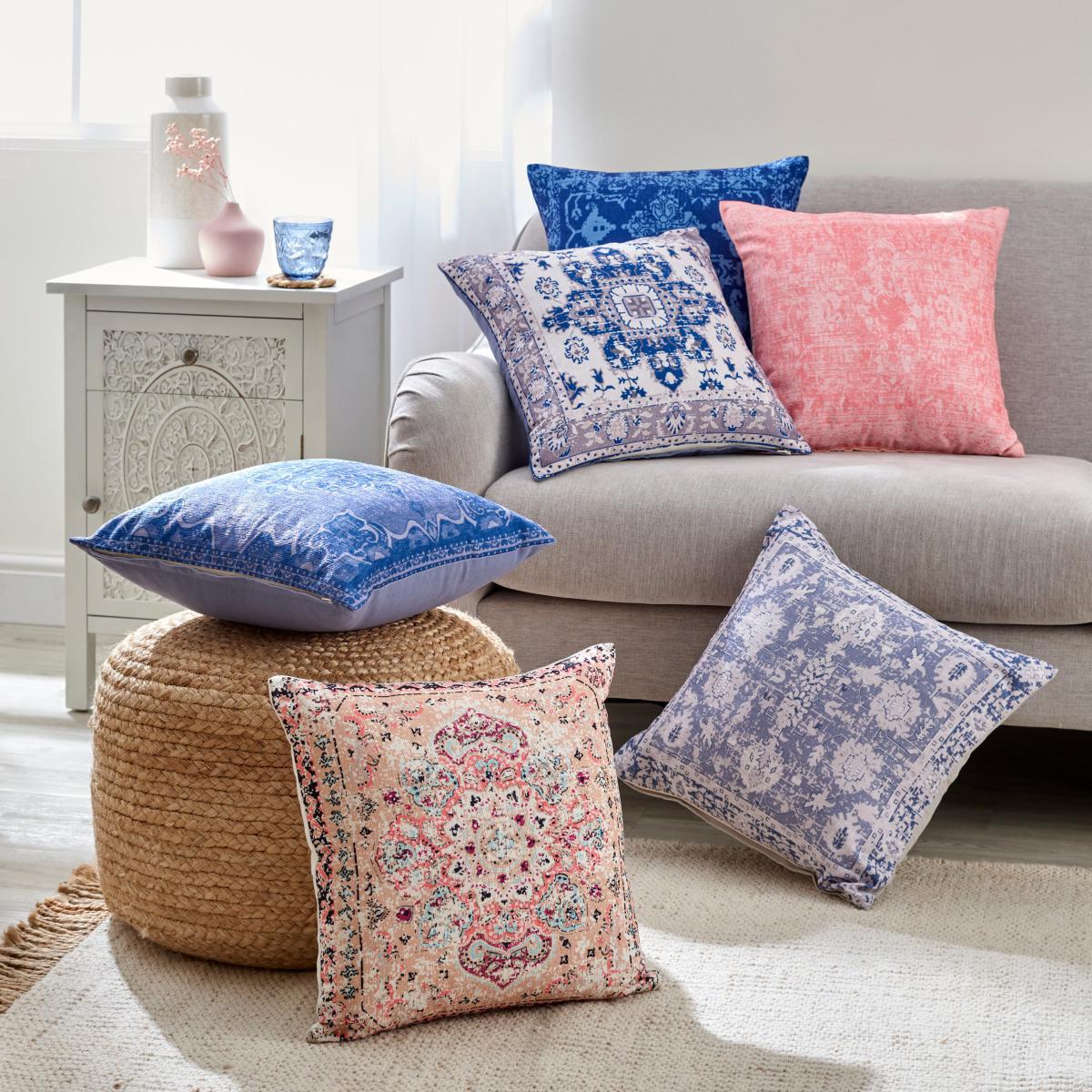Oriental Navy Pattern Printed Cushion Navy – image 5