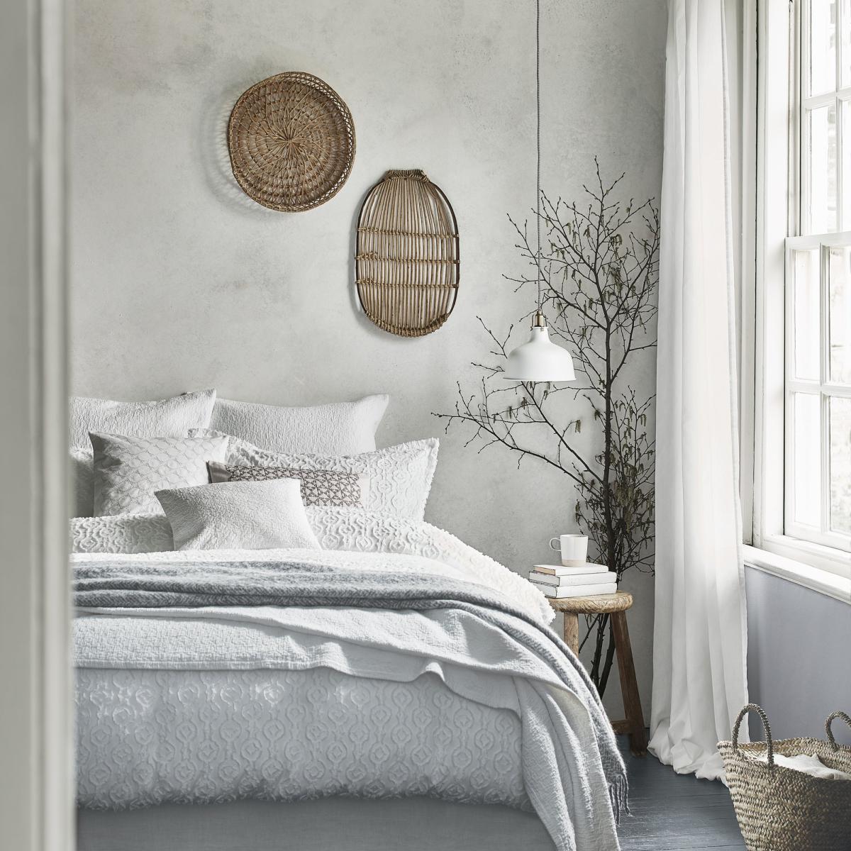 Murmur Skye White Embroidered Star Square Cushion White – image 3