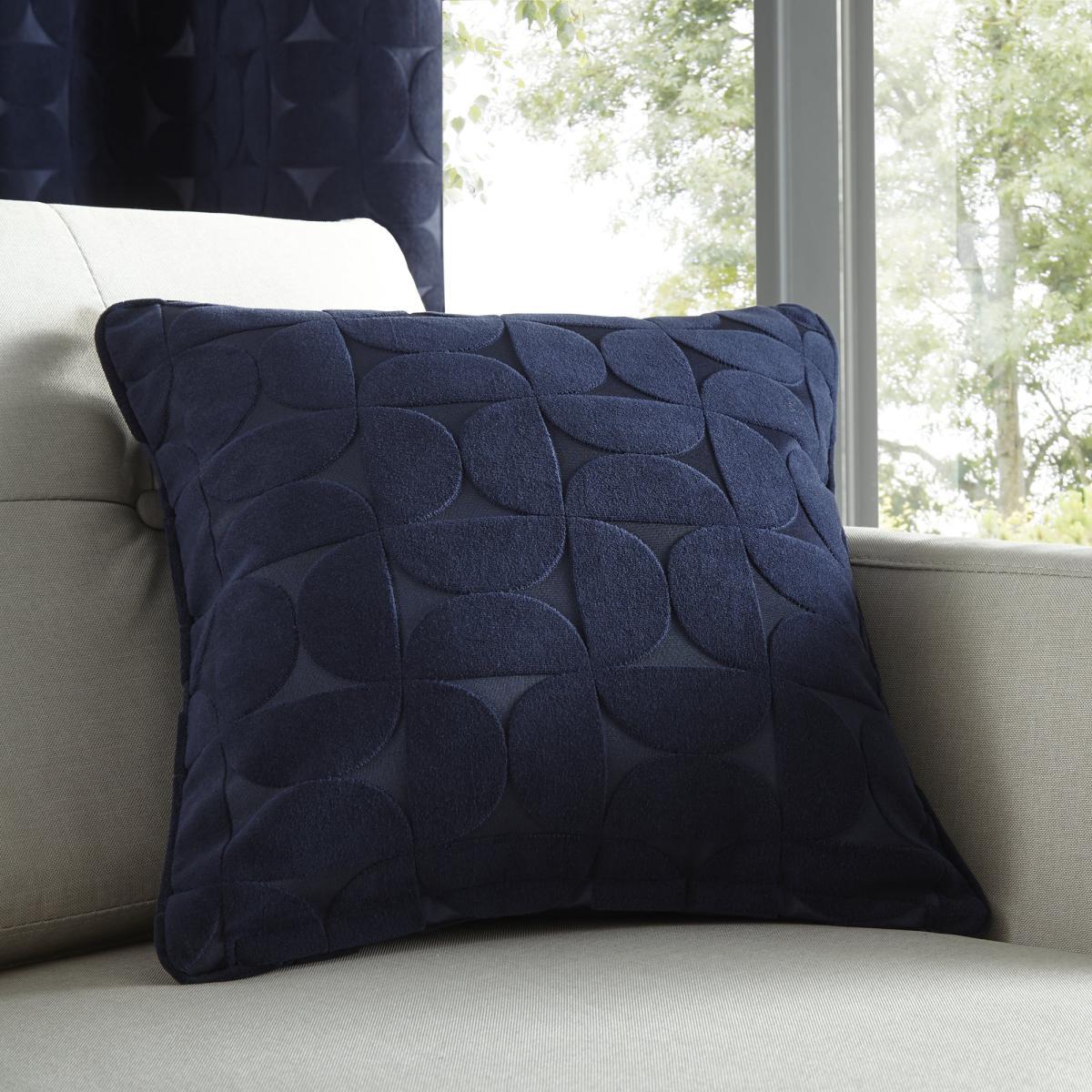 Elements Sten Geometric Velour Navy Cushion Navy – image 1