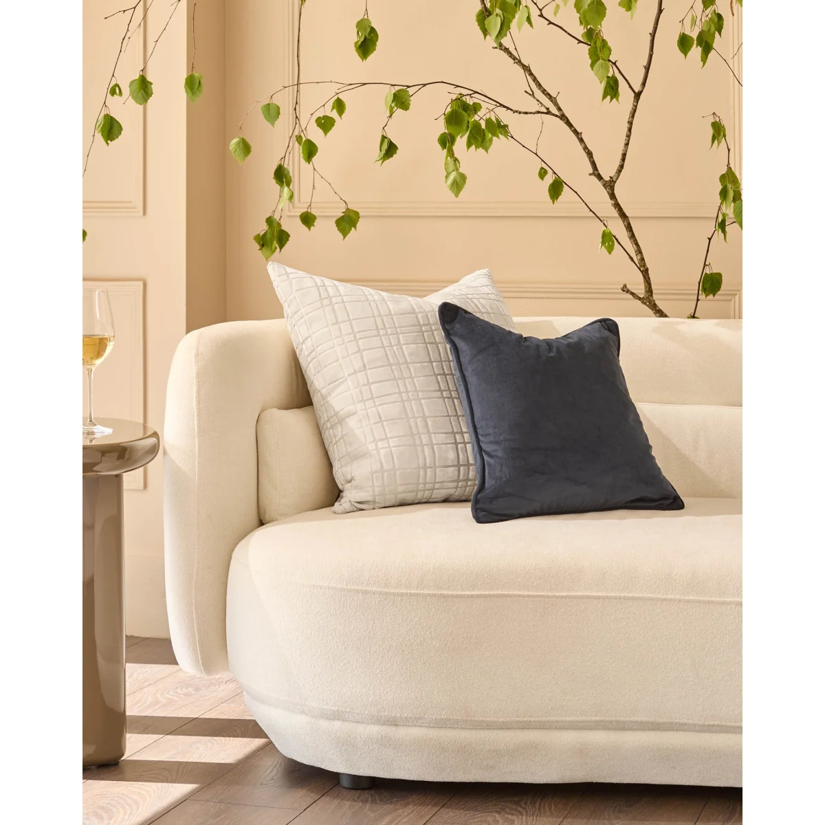 Arabella ivory large cushion – image 2