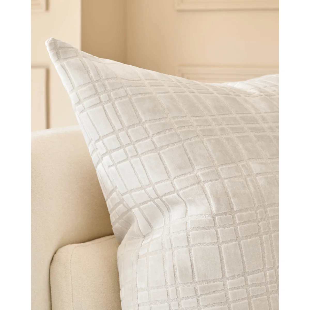 Arabella ivory large cushion – image 4
