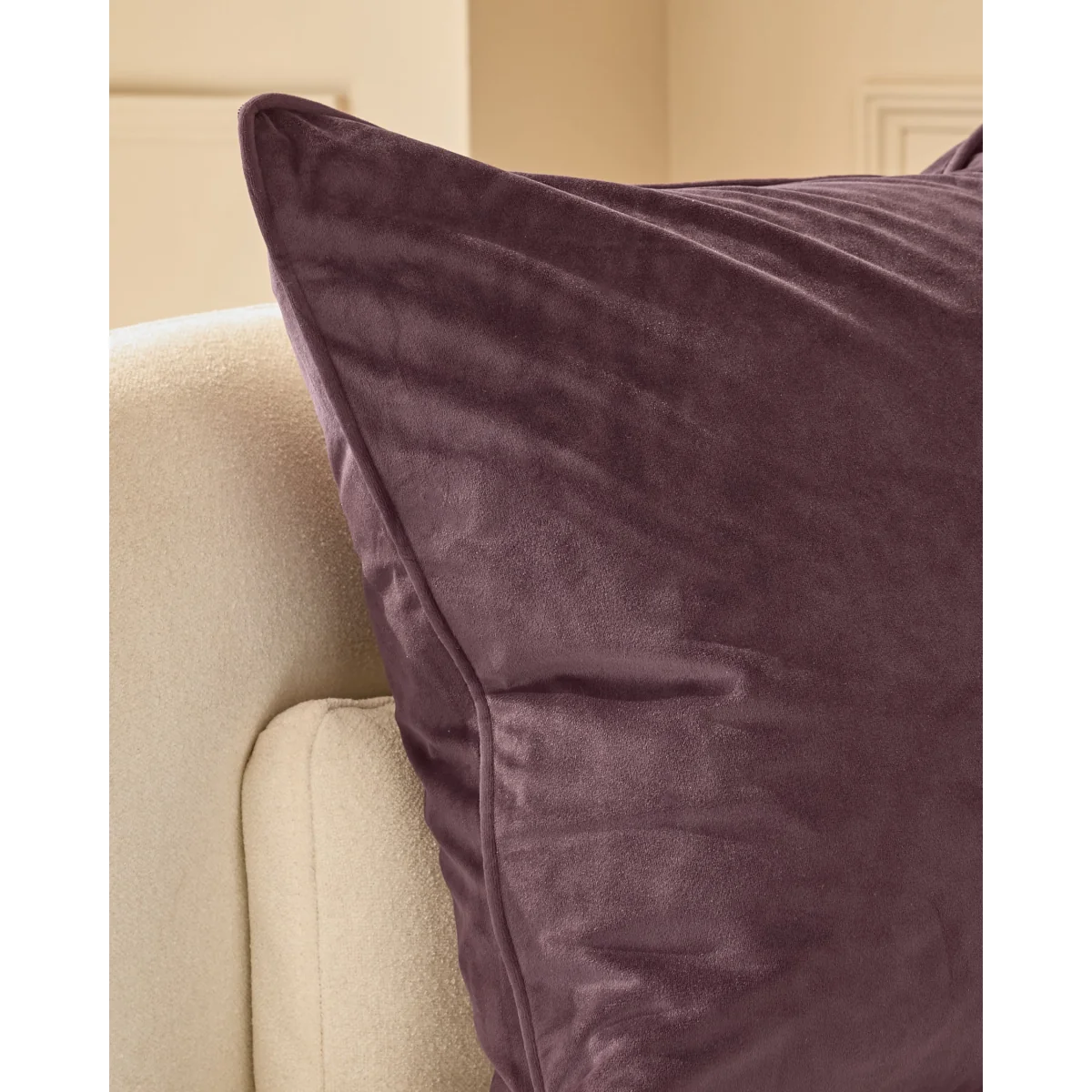 Luca mulberry medium cushion – image 5