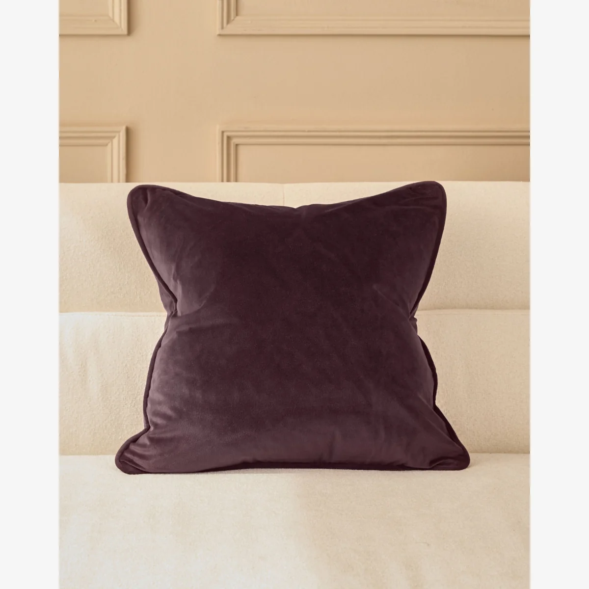 Luca mulberry medium cushion – image 1