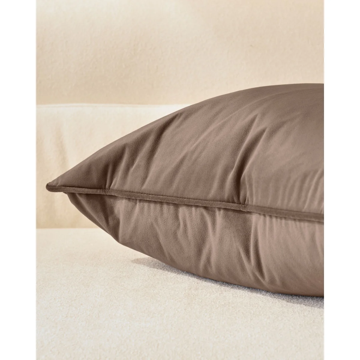 Luca mink large cushion – image 4