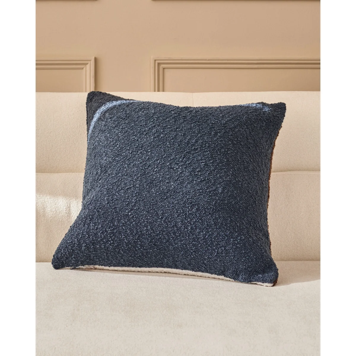 Harmony navy medium cushion – image 2
