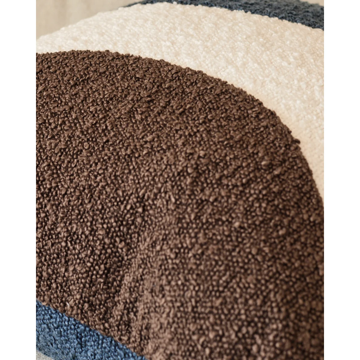 Harmony navy medium cushion – image 5