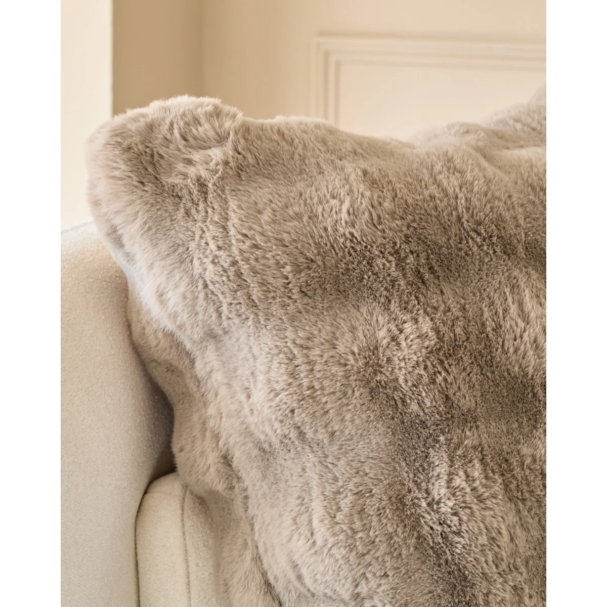 Nova taupe large cushion – image 3