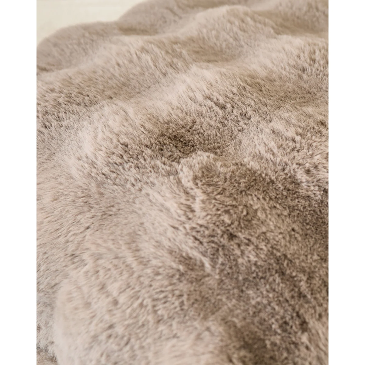 Nova taupe large cushion – image 5