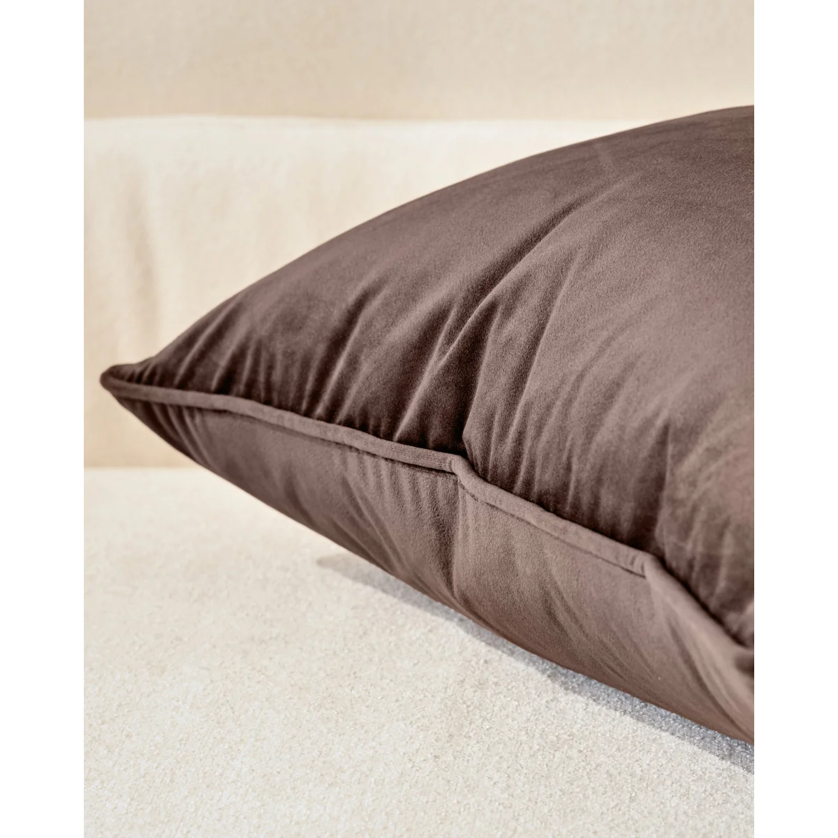 Luca chocolate medium cushion – image 4