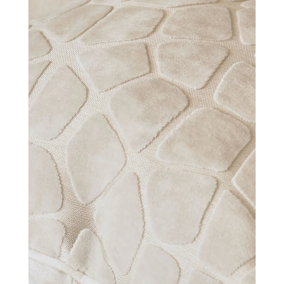 Cassidy ivory medium cushion – image 5