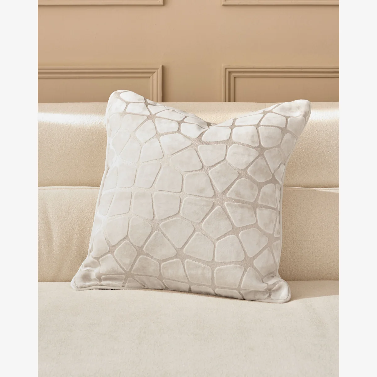 Cassidy ivory medium cushion – image 1
