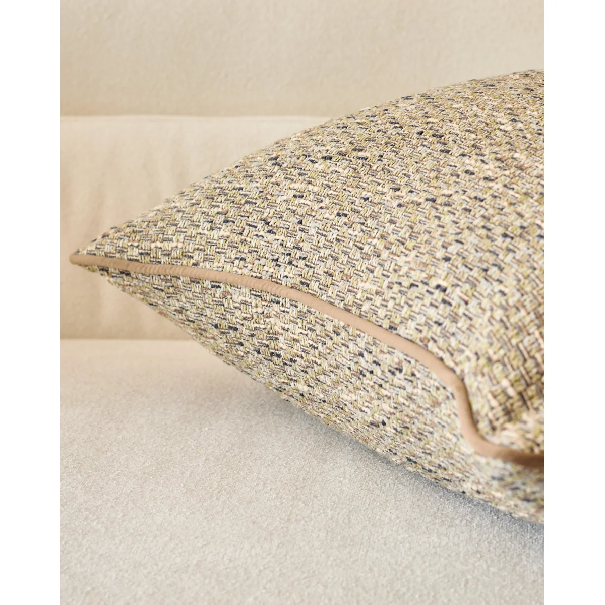 Fabian green large cushion – image 4