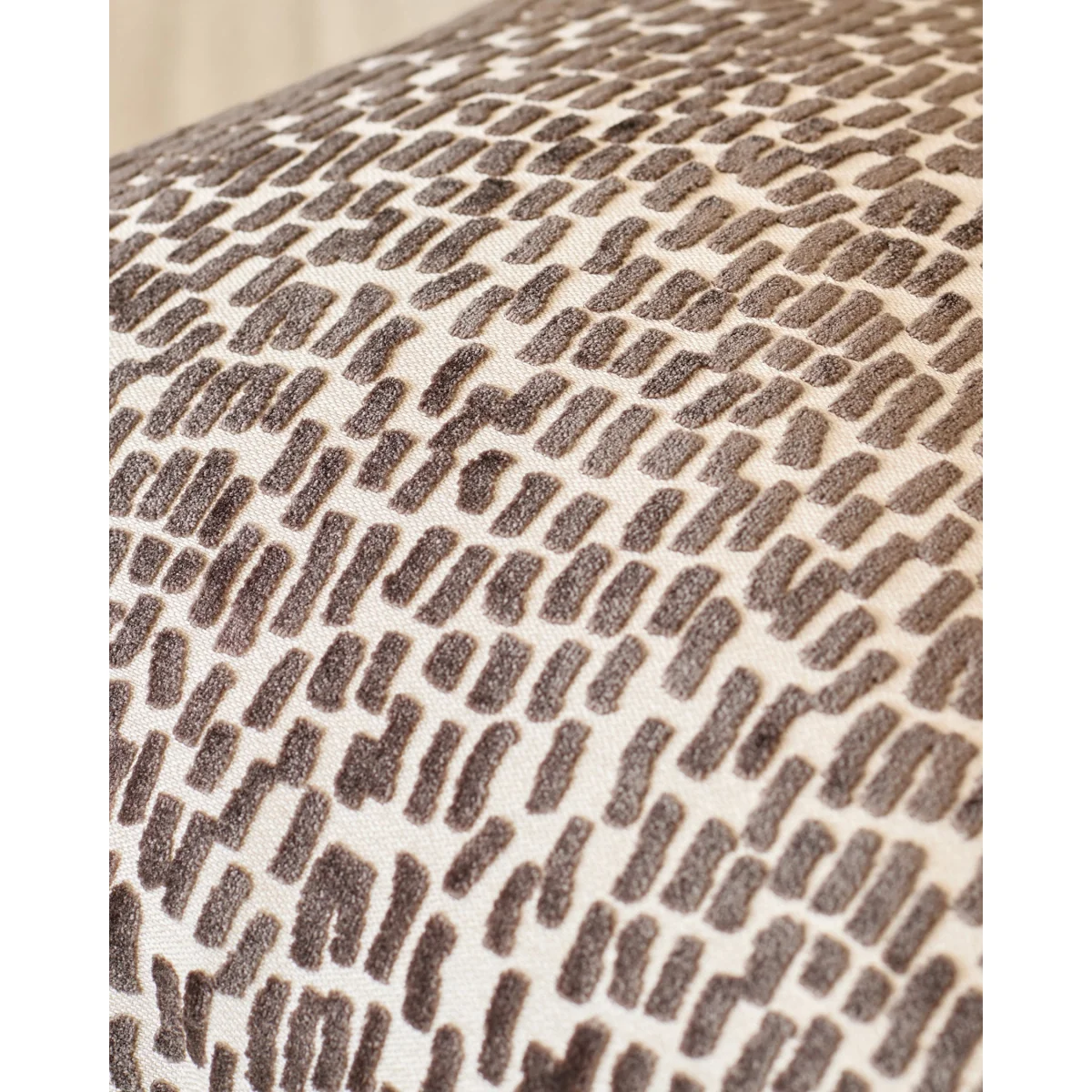 Payton chocolate large cushion – image 5