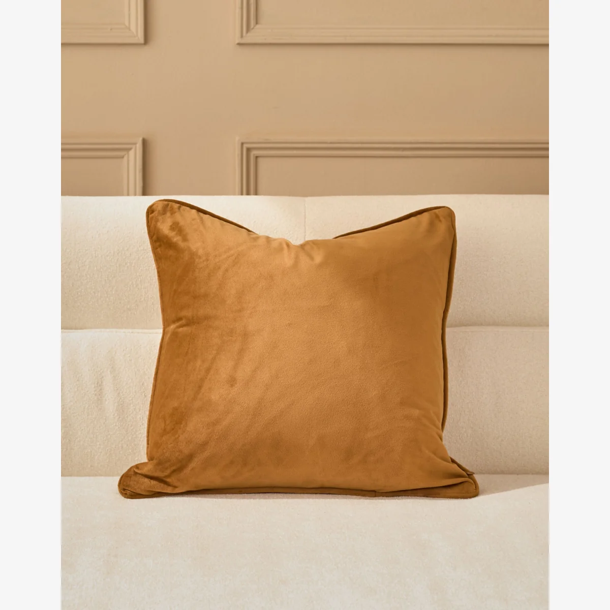 Luca caramel medium cushion – image 1