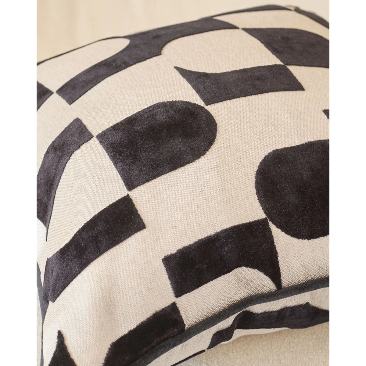 Bridget black medium cushion – image 5